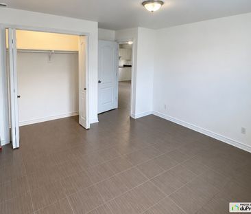 152, Verlaine, St-Lin-Laurentides à louer - Photo 2