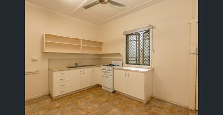 Spacious Unit on Gregory Street. - Photo 4