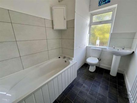 Heath End Road, Stockingford, CV10 - Photo 2