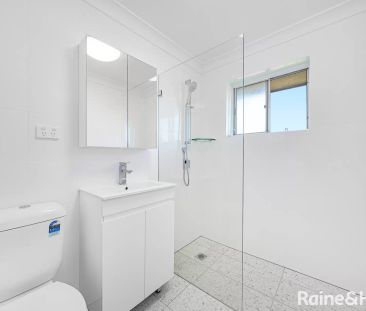 Apartment with 2 bedrooms, 1 bathroom & parking for 1 car - Photo 4