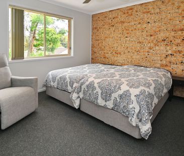 Cozy & Comfortable Townhouse - Photo 2