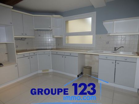 Location Appartement 4 pièces 86m² AUXERRE 89000 - Photo 3