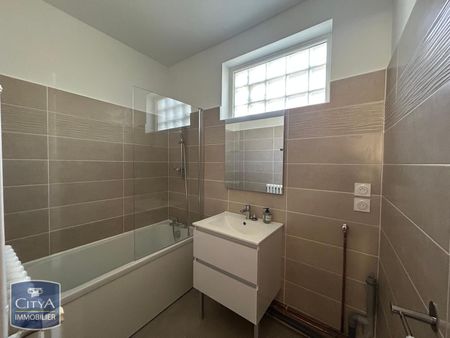 Location Appartement 4 pièces 105m² LIMOGES 87000 - Photo 2