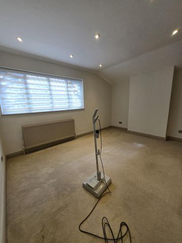 4 bedroom detached house to rent - Photo 5