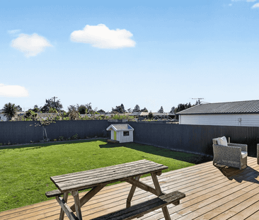 Super tidy 2 bedroom home - Photo 4