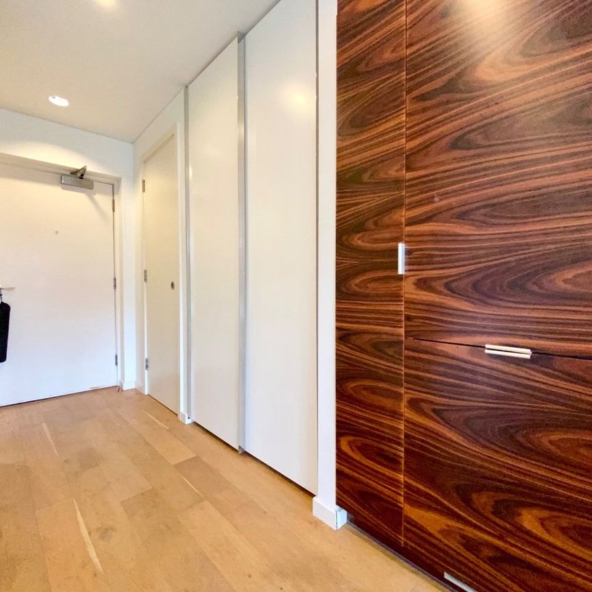 Studio Flat, Ontario Tower, E14 - Photo 1