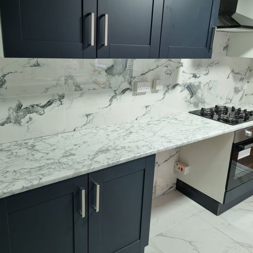 5 Bed Terraced House, Durham Road, E16 - Photo 1