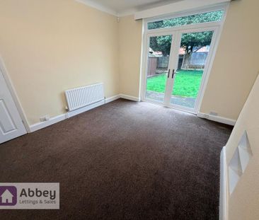 3 bedroom semi-detached house to rent - Photo 4
