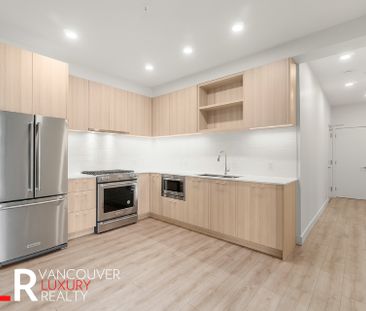 Condo in Coquitlam, BC - Photo 4