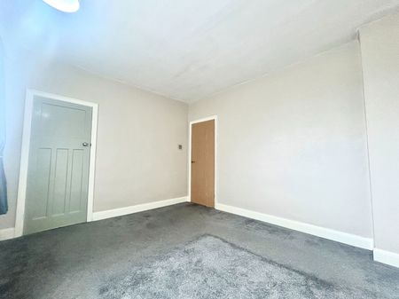 Bradley Lane, Bilston - Photo 4