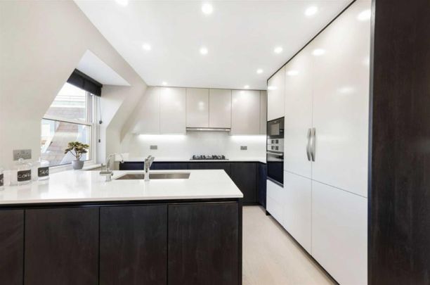 Penthouse Flat Boydell Court St. John’s Wood Park NW8 - Photo 1