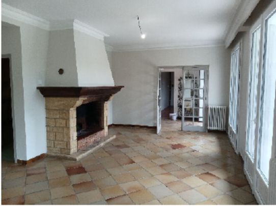 Location Maison 5 pièces 145m² - Photo 1