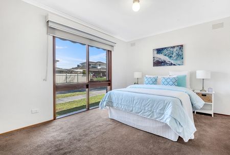 16 Somerset Street, Epping VIC 3076 - House For Rent | Domain - Photo 4