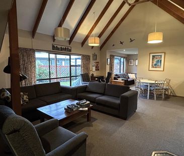 Wanaka Home for Winter - Photo 4