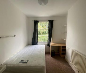 7 bedroom house to rent - Photo 2