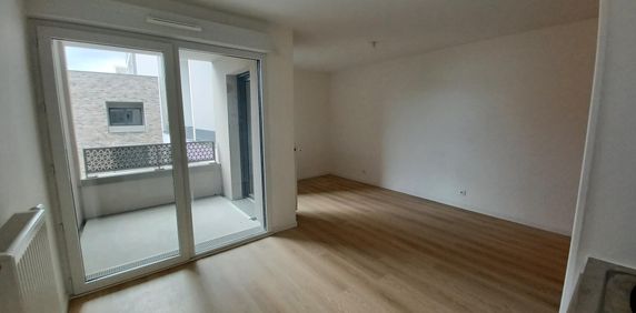 location Appartement T1 DE 27.6m² À CERGY - Photo 2