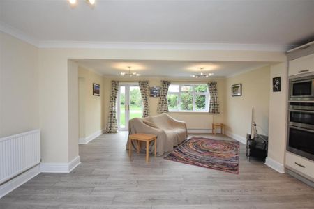 Moor Monkton, York - Photo 3