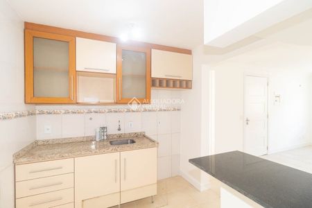 Casa em Condomínio com 4 quartos e 95m² para alugar em Humaitá, Porto Alegre. - Photo 2