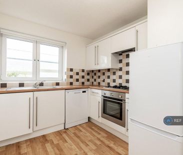 Studio to rent - Photo 6