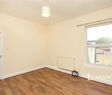 apartment to rent Sundridge Parade, Plaistow Lane, Bromley, BR1 - Photo 2