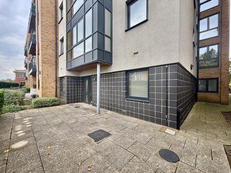 2 bedroom ground floor flat to rent - Photo 4