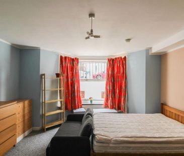 House share to rent - Photo 1