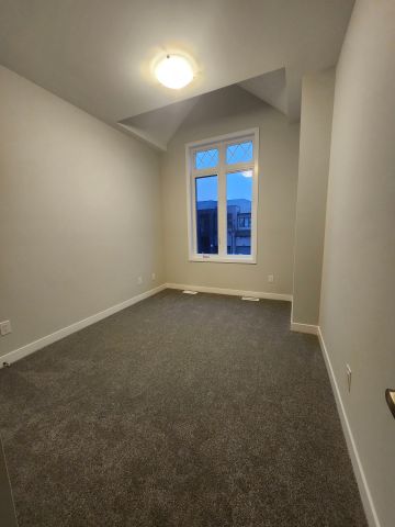 For Lease - 14 Freeman Williams Street, Markham, Ontario - Photo 2