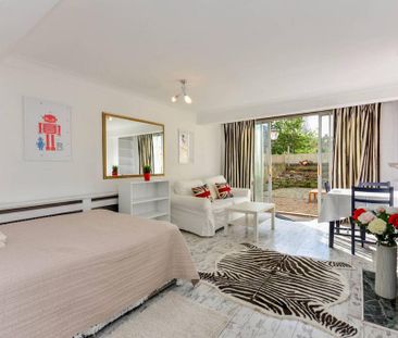 Studio to rent - Photo 2