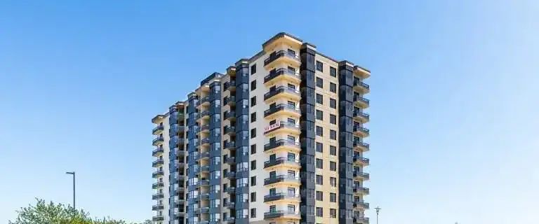 South Carriage Place II | 300 South Carriage Road, London - Photo 1