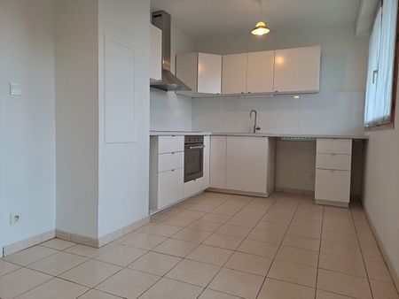 Location Appartement 4 pièces 93m² BESANCON 25000 - Photo 5