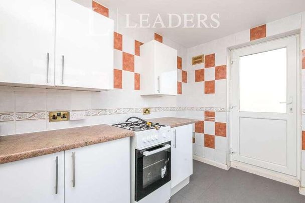 Mountbatten Drive, BN23 - Photo 1