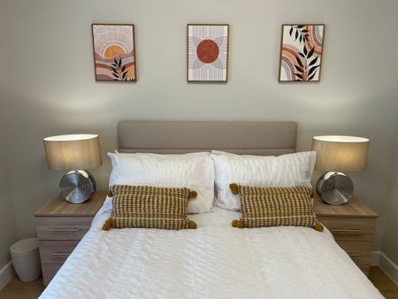 4 Bed Terraced House, Broadway Avenue, CR0 - Photo 5