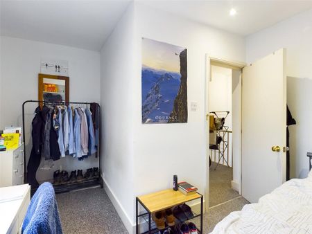 4 bedroom maisonette to rent - Photo 4