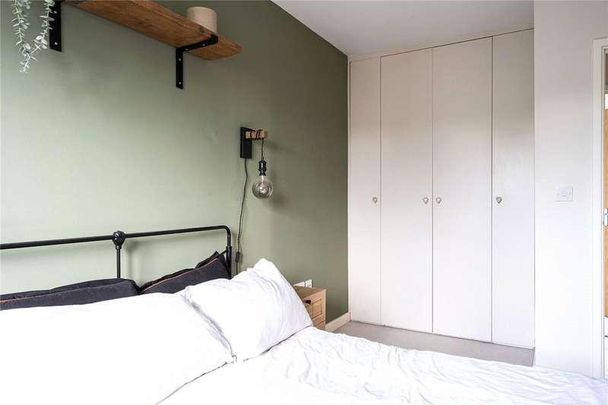 Curtis Field Road, London, SW16 - Photo 1