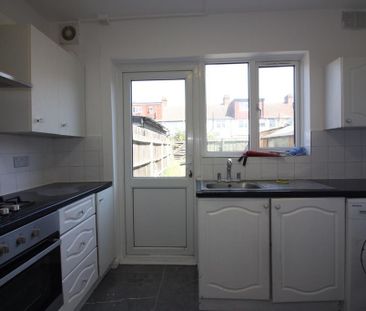 3 bedroom house to rent - Photo 3