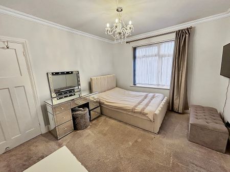 Durbar Road | Off Dunstable Rd | LU4 8BA - Photo 2