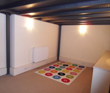 Sprinkwell, 1 Bradford Road, Dewsbury, West Yorkshire, WF13 - Photo 6