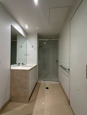 CBD close to everything! - Photo 1