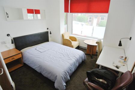 5 bedroom house to rent - Photo 2