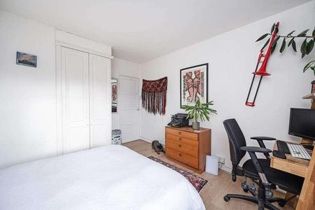 Parmoor Court, Clerkenwell, EC1V - Photo 2