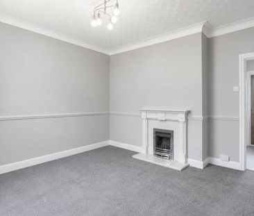 3 Bed Terraced House, Thornleigh Mount, LS9 - Photo 2