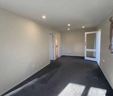 FULLY FENCED TWO BEDROOMS HOME - Photo 4