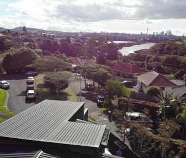 A Must See - Large Family Home - Plan Ahead - Photo 4