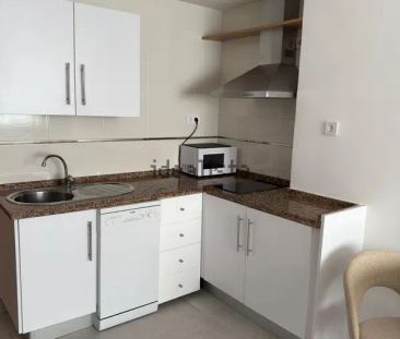 Alquiler de piso en Calle General Ibáñez - Photo 1