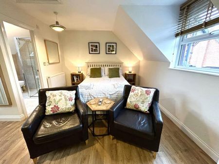 1 bedroom flat to rent - Photo 2