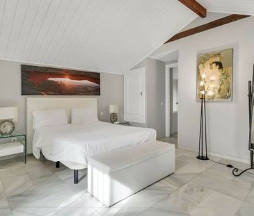 3 bedroom luxury penthouse for rent in Marbella, Andalusia - Photo 1