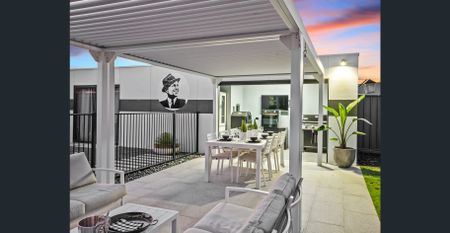 Executive Serviced Accommodation for up to 8 guests - Photo 2