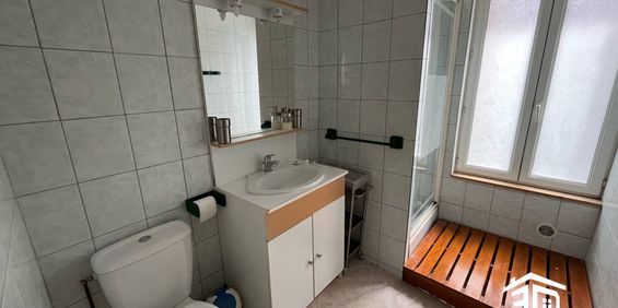 Location Appartement 1 pièce 30m² AVESNES SUR HELPE 59440 - Photo 3