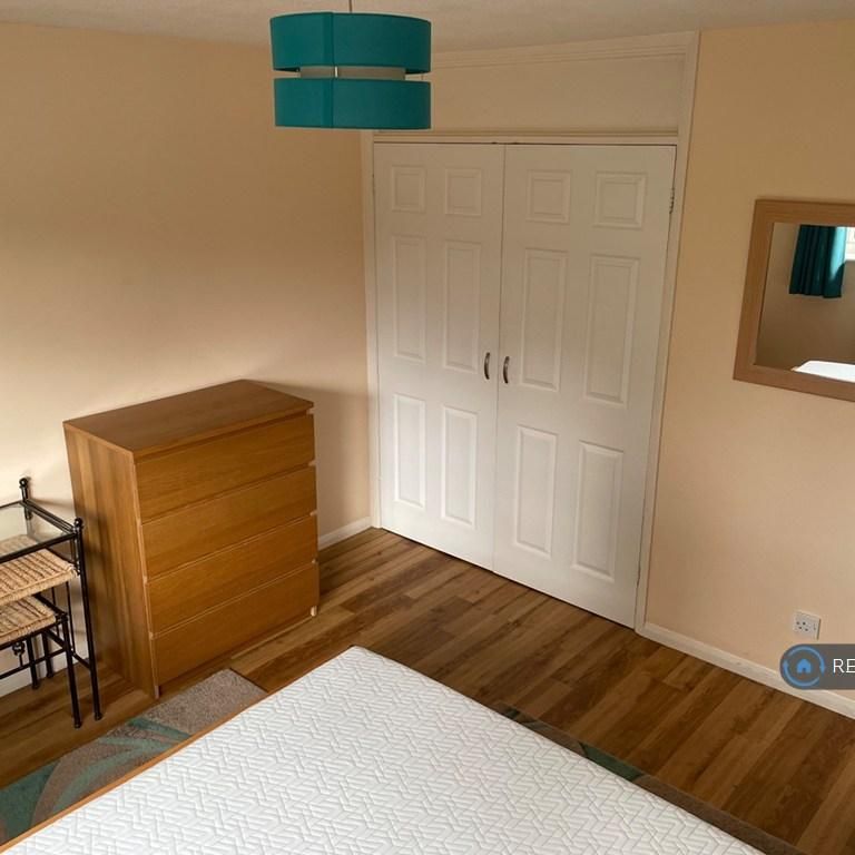 2 bedroom end of terrace house to rent - Photo 1