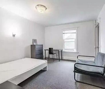 Fully Furnished - 5 Bedroom Apt. In The Heart Of Trinity Bellwoods | 984 Dundas Street West, Toronto - Photo 1